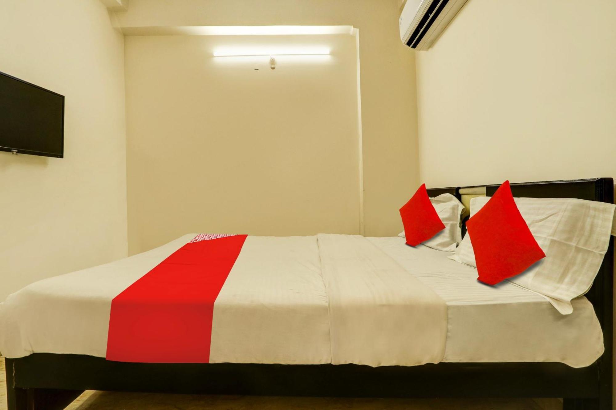 Hotel O Royal Haven Hyderabad Bagian luar foto